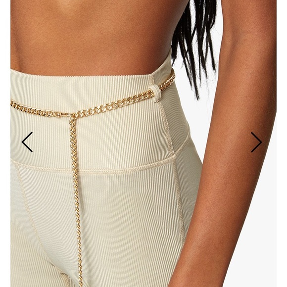 We Wore What Chain Biker Shorts Khaki - Picture 2 of 4